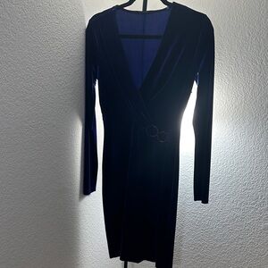 T Tahari Deep Blue Long Sleeve Velvet Dress